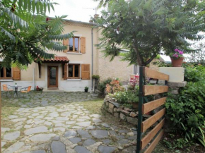 Gîte Saint-Privat-du-Dragon, 4 pièces, 6 personnes - FR-1-582-31